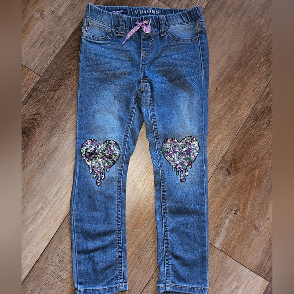 Vigoss 》 Girls' Skinny Jeans with Sequin Hearts | Size 6 - Picture 2 of 5